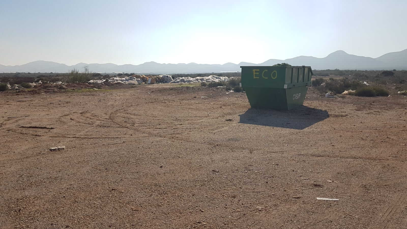 El uso del plástico en la agricultura y sus consecuencias en el medio ambiente.